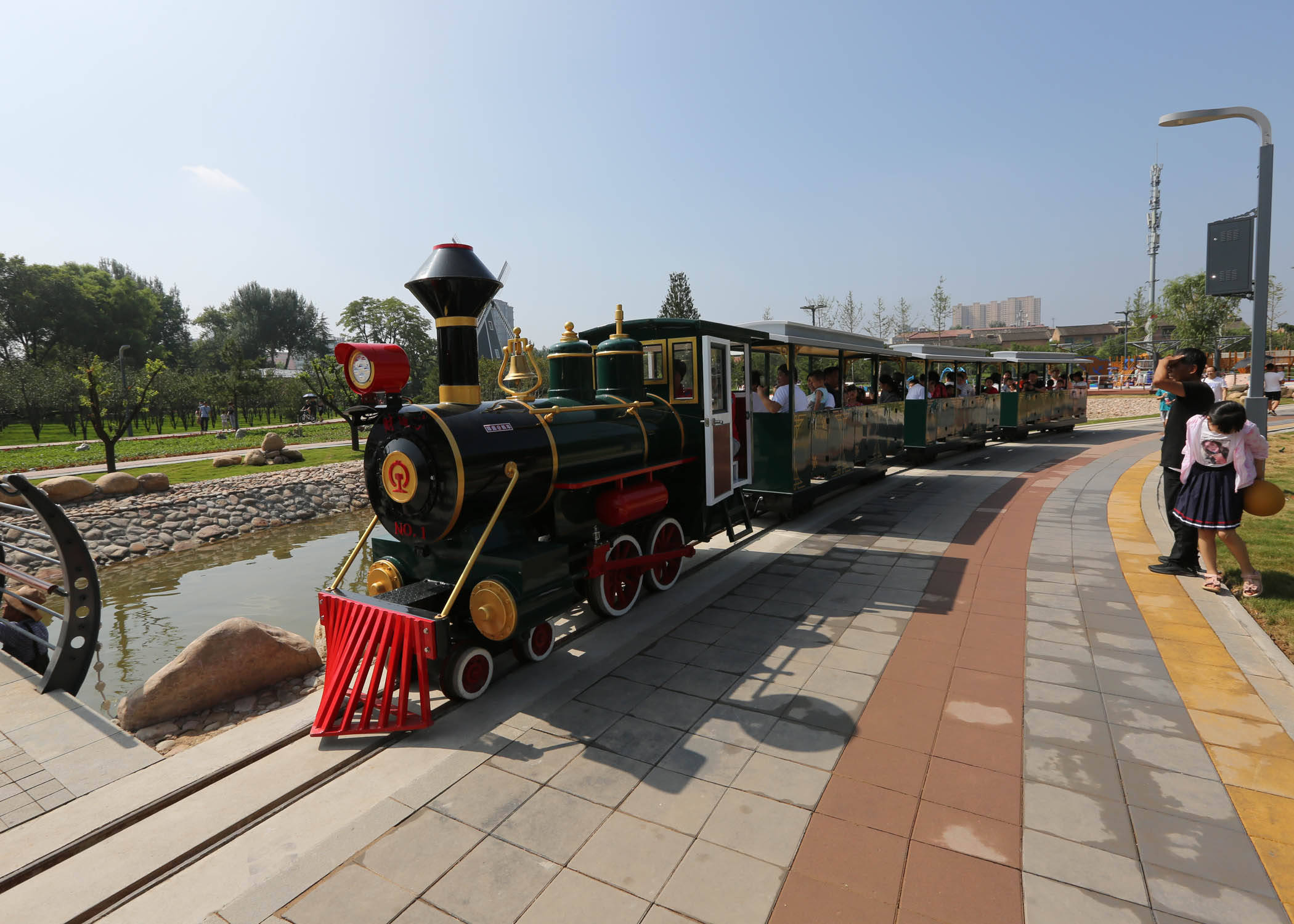 长治太行公园新增田园主题式儿童乐园正式开园迎嘉宾