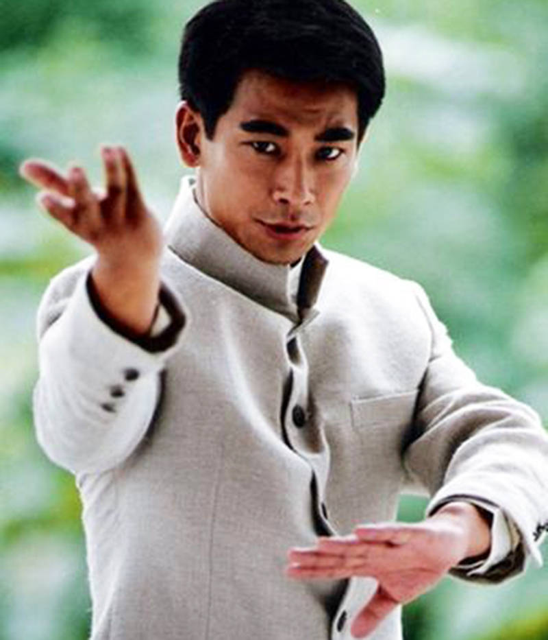 赵文卓新剧上映,9岁儿子头上刻字帮宣传!模样和老爸似复制粘贴_赵子龙