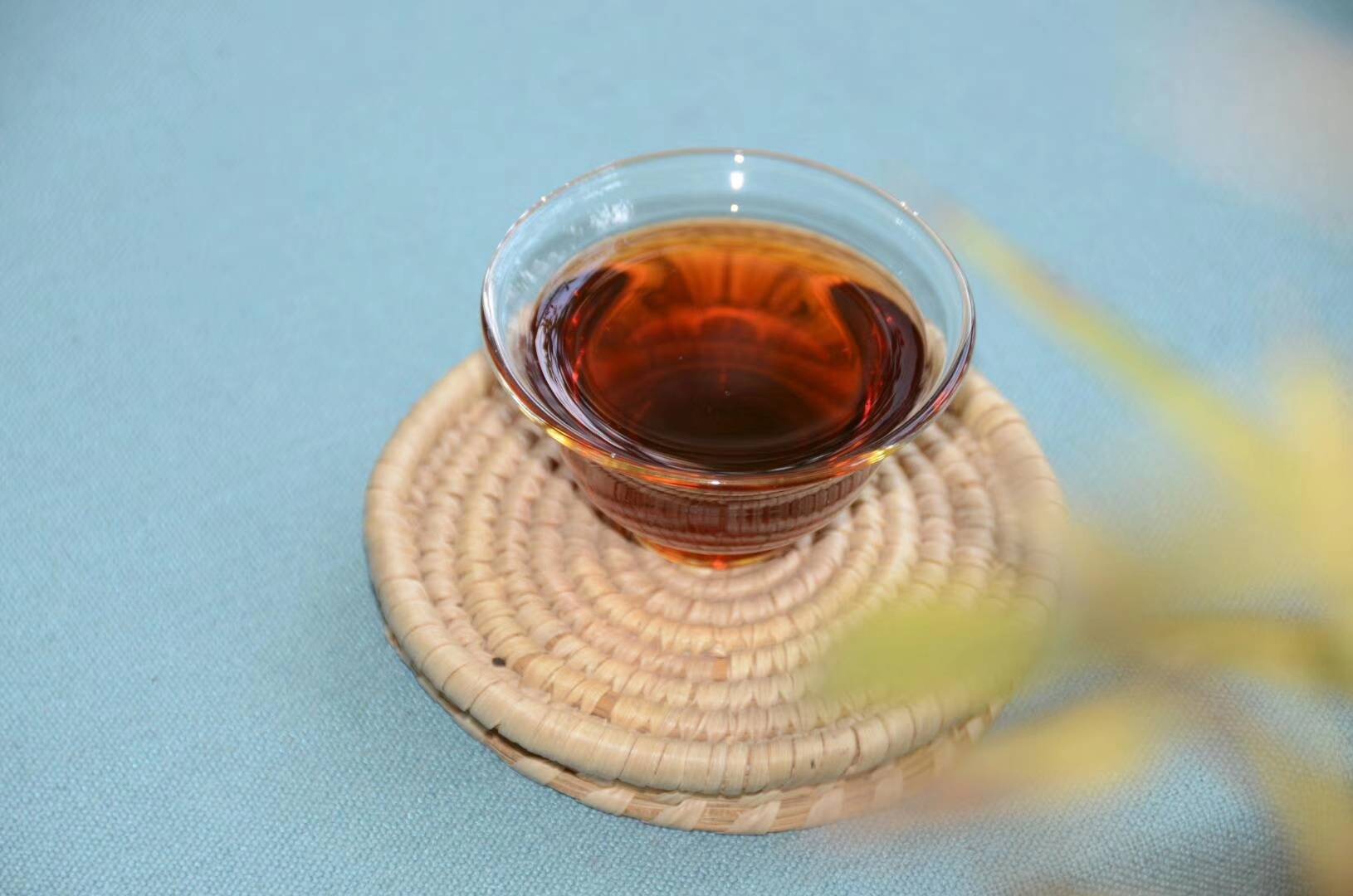 茶叶物质溶出更稳定;不会因为投茶量过少导致注水过多,使茶汤滋味淡薄