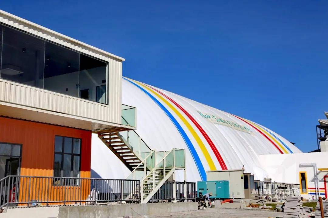 腾冲启迪冰上运动中心名列其中