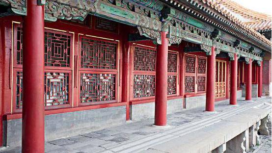 古代对房屋数量的统计是按"四柱一间"计算的,就是四个柱子围