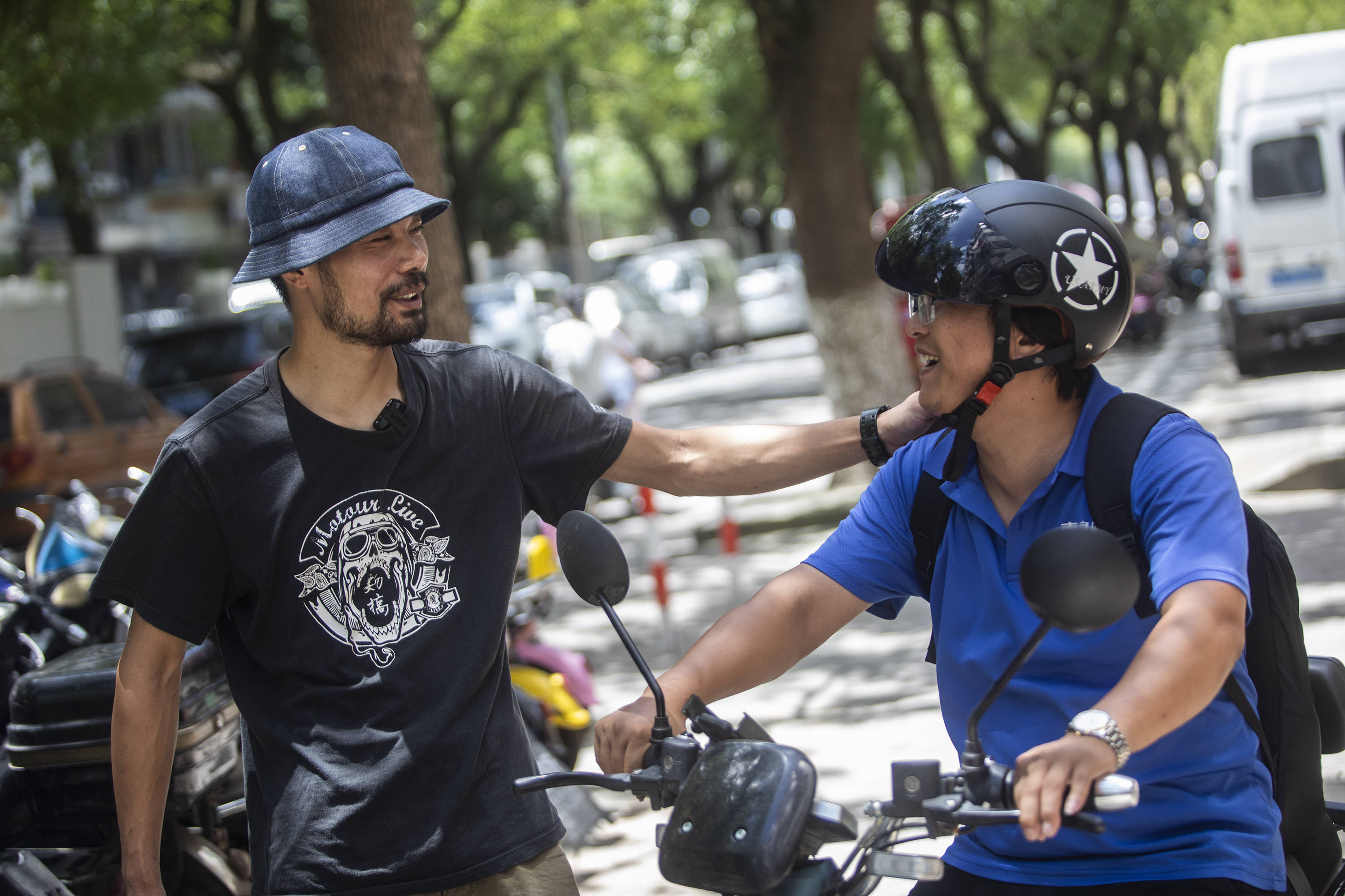 硬核青年将废品变作品 王一博,吴镇宇,肖央都是他粉丝