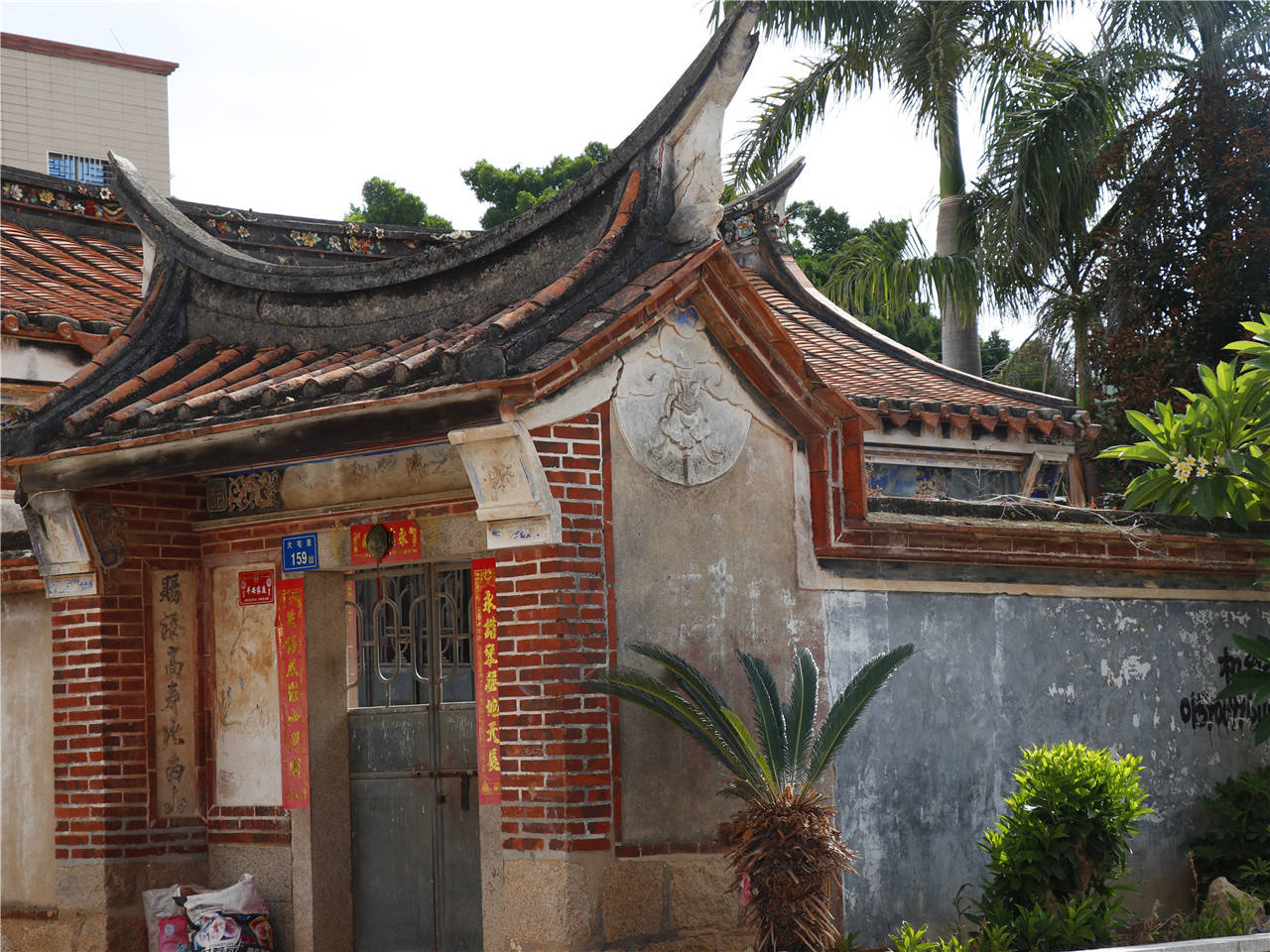 住百年红砖大厝,十二道村宴,v不一样的乡村游和火龙果大餐_闽南