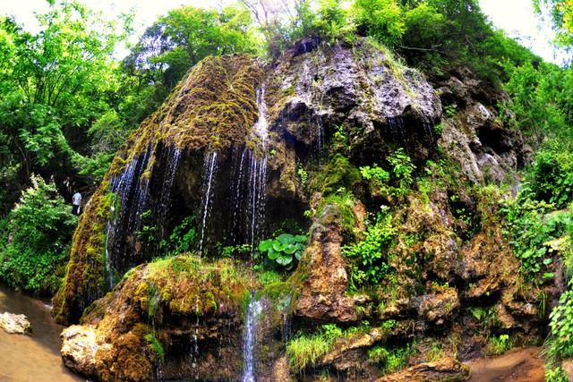 河南有处北国一绝人称洛阳小九寨沟却以宾馆享誉中原