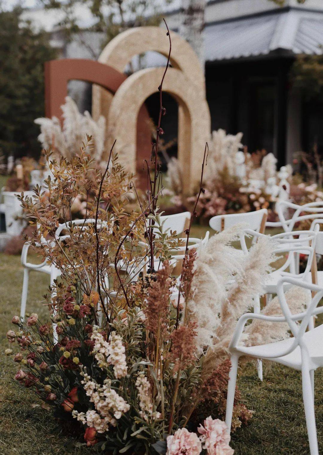 原创原木色北欧风户外婚礼,饱和度低但十分有质感的