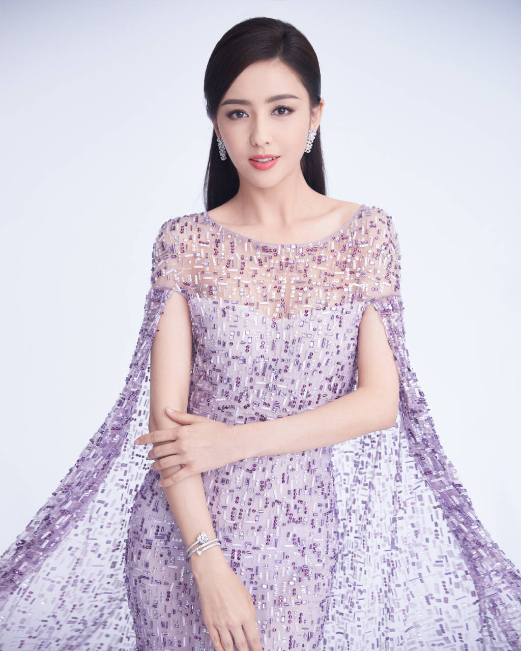 陈思诚连续9年为丫丫庆生,但今年的称呼不是"老婆"了,咋回事_佟丽娅