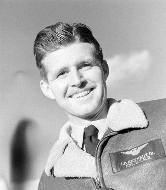 肯尼迪遇刺案背后,是整个家族的"诅咒",他们到底招惹了什么?_约瑟夫