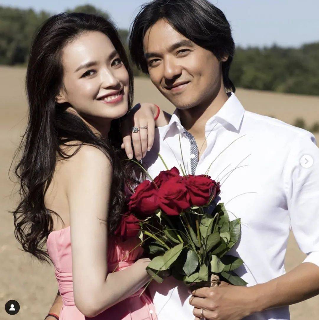 或许有了生子计划,所以冯德伦最近长期留在台湾和老婆在一起