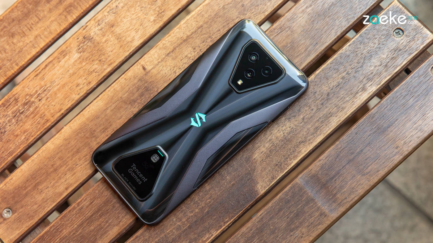 腾讯黑鲨游戏手机3s评测:为游戏而生,更是为游戏体验而生_屏幕