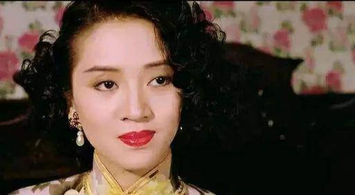 17年前梅艳芳因癌离世葬礼上80岁的母亲却开心的像个孩子