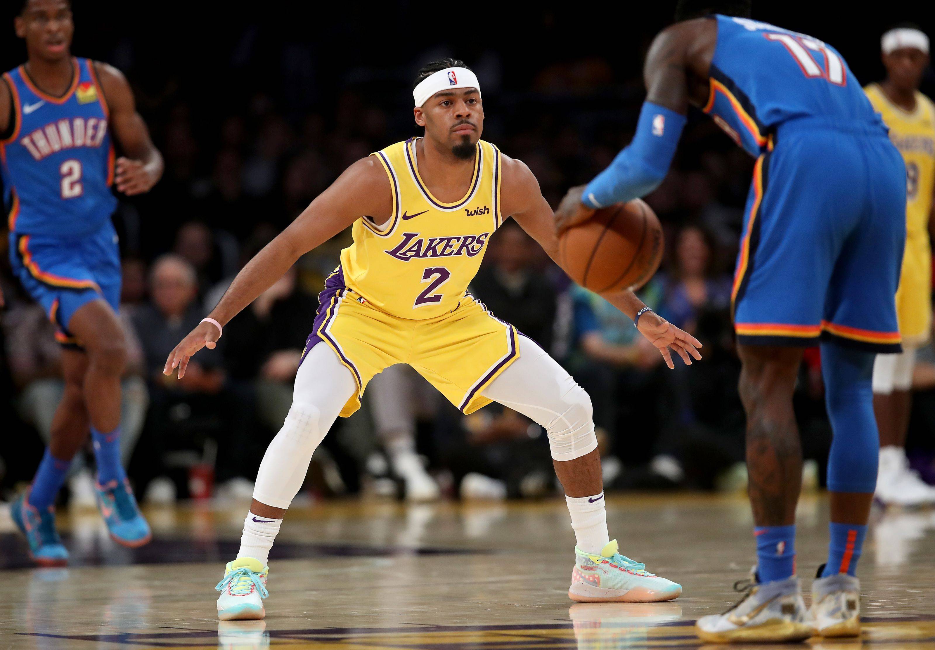 原创三分9中5就他一人准,但湖人却因他输10分!库克无法挤掉维特斯