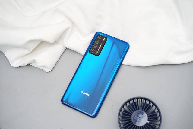 荣耀play4:无短板的5g中端旗舰_手机