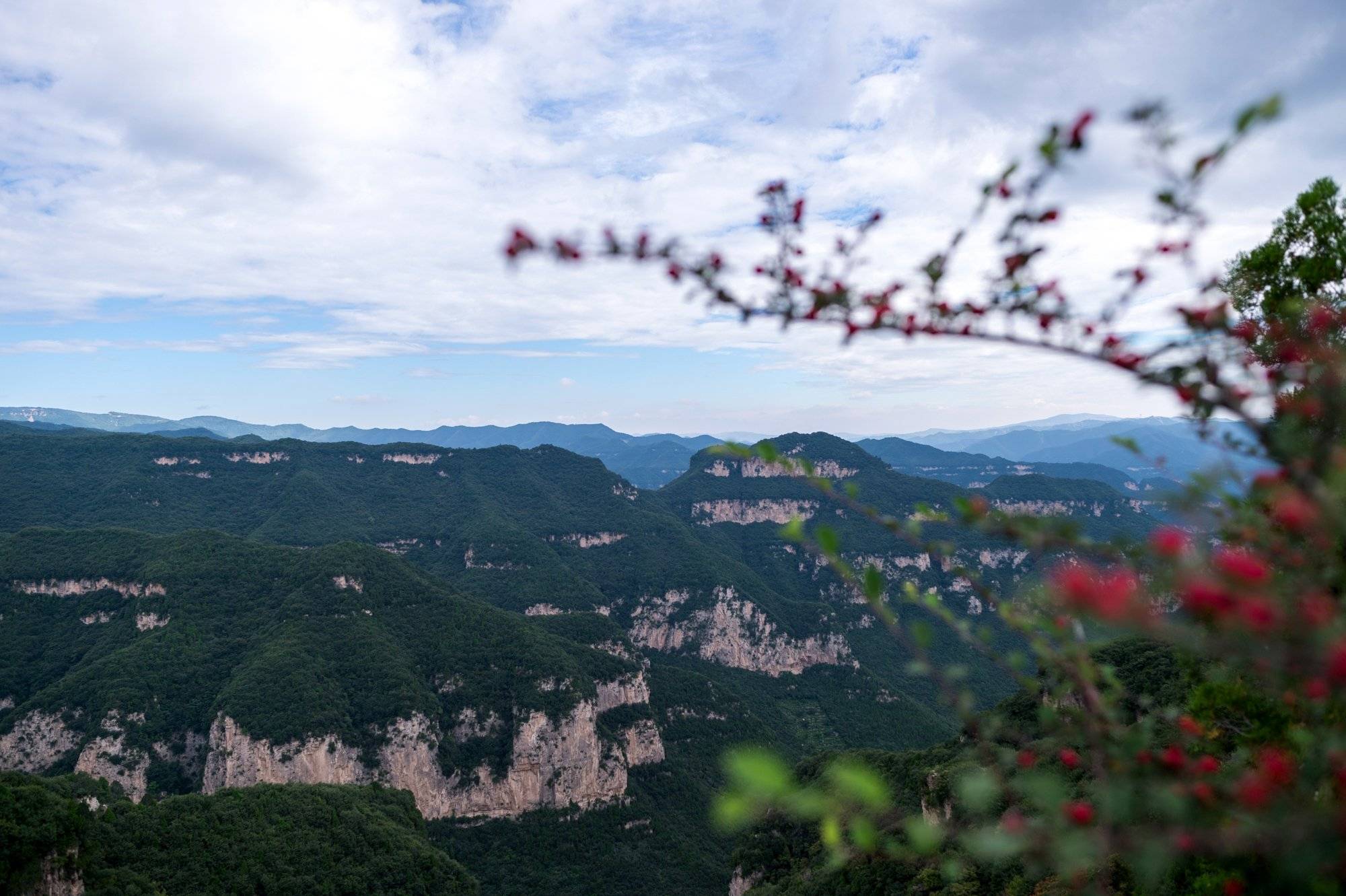 原創山西雲丘山香火最旺的廟宇,罕見的三教合一殿堂,據說求子最靈驗