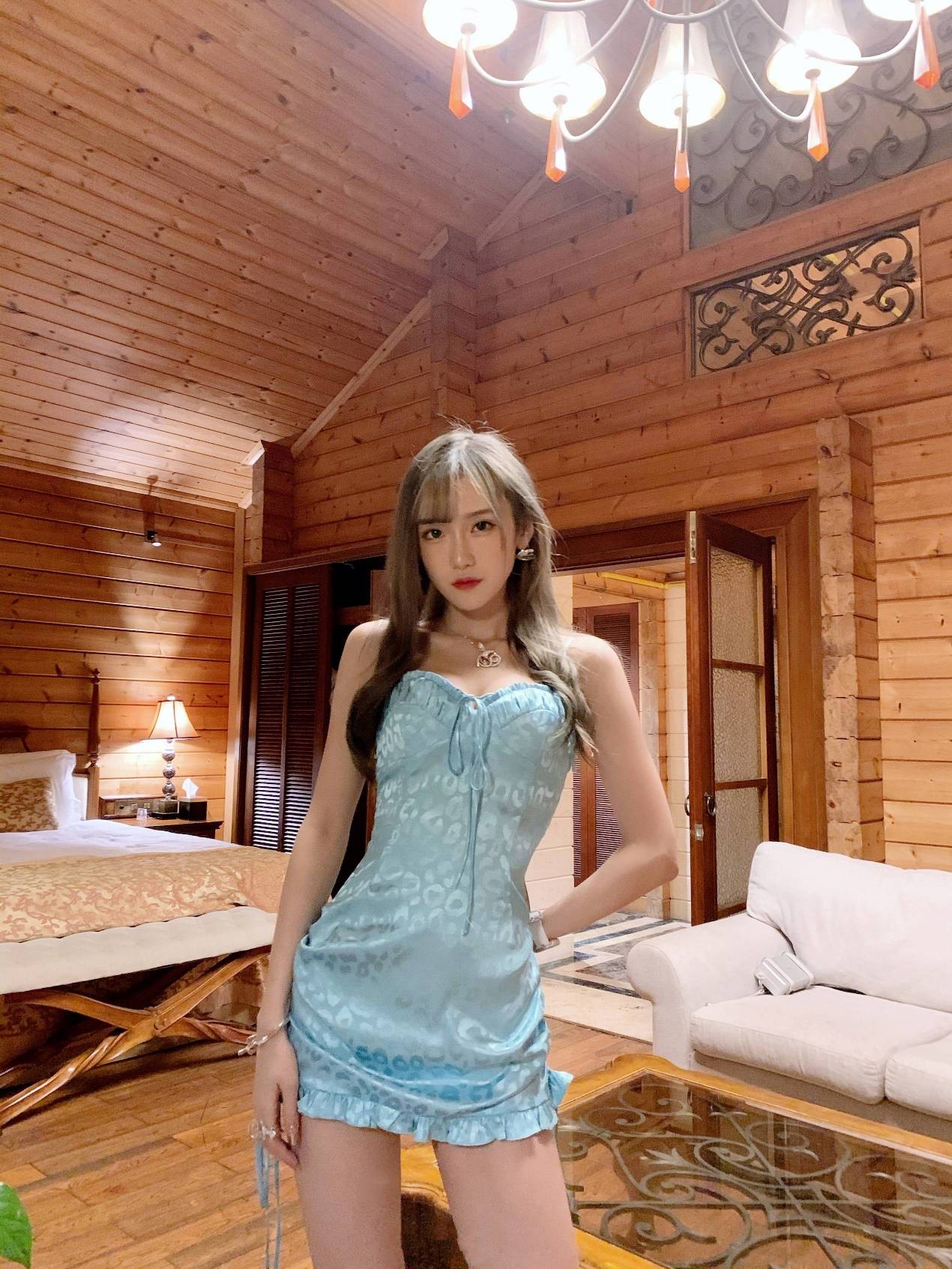 亲自发布旧照,这内容有点超纲_照片