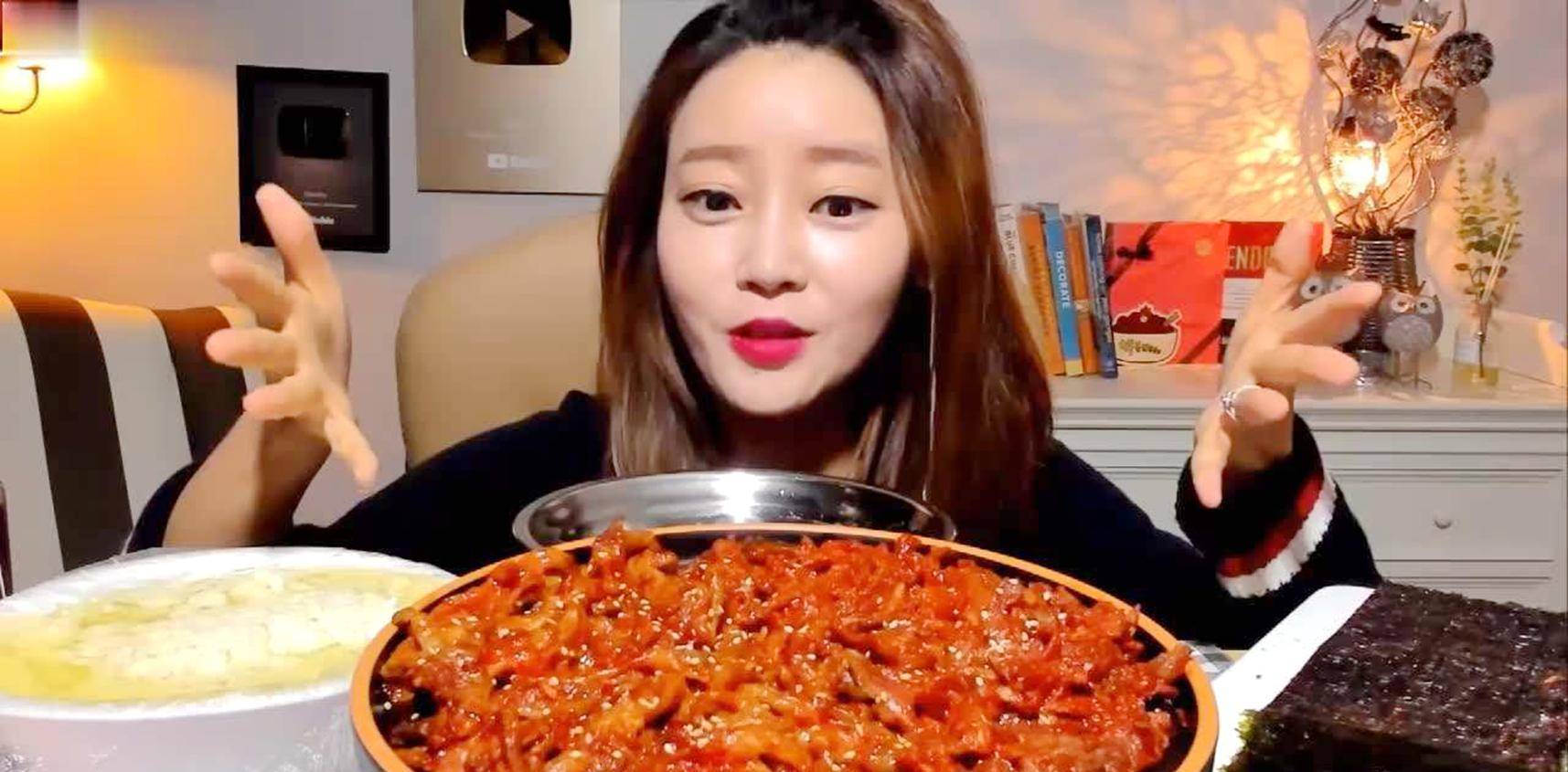 原创"大胃王吃播"该不该继续?像极了《千与千寻》的那幕,真有意思吗