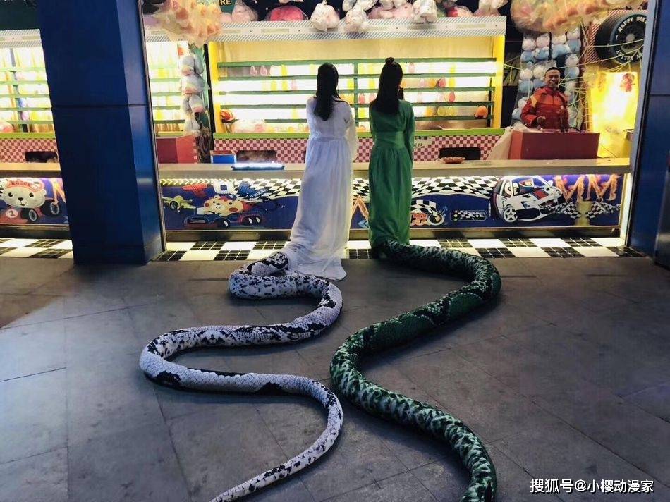 号称coser"终结者",漫展极少出现的蛇类角色,难度在哪里?_手机搜狐网