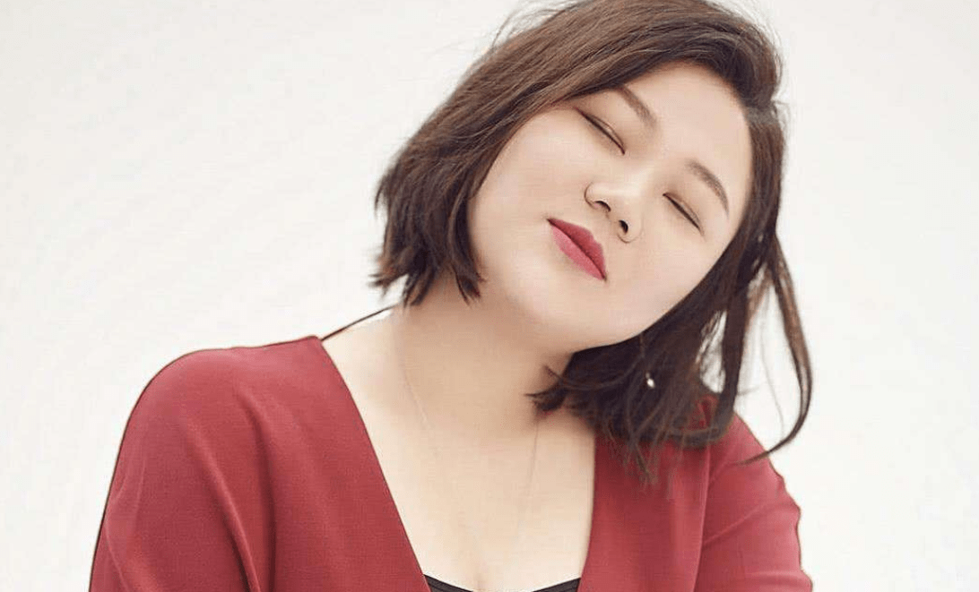 原创杨天真晒躺在病床上照片,回应"为工作牺牲身体":不建议模仿