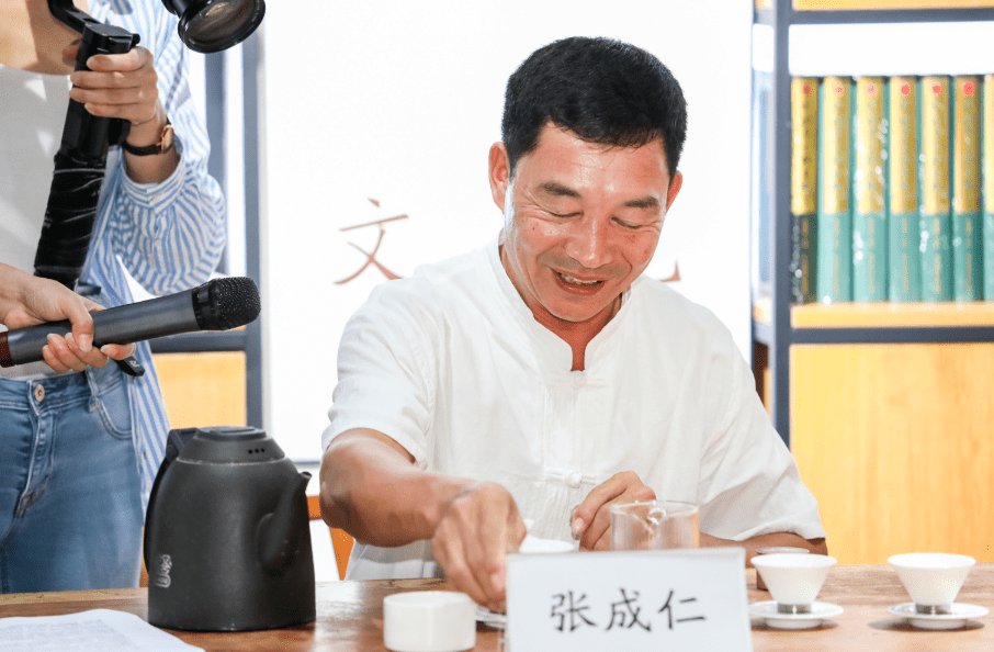 小罐茶茶书展大咖探讨茶文化传承创新为重还是继承为先