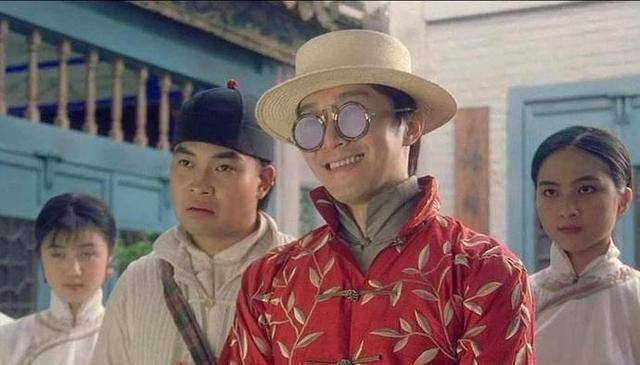 算死草》一度被评为周星驰系列电影里的烂片,难以和他主演的《审死官