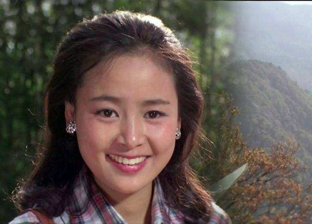 从红极一时到无人问津,赴美留学归来后,百花影后事业凉凉