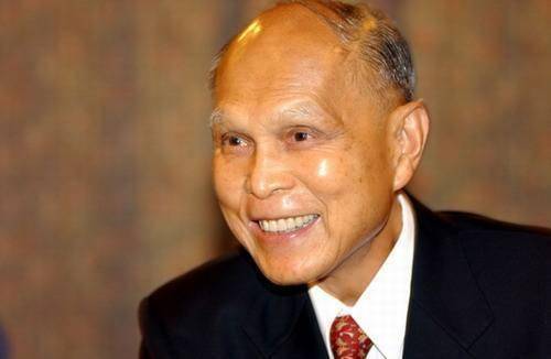 香港最有前途的年轻人,不是霍启刚,而是这位年收150亿的包租公_包玉刚