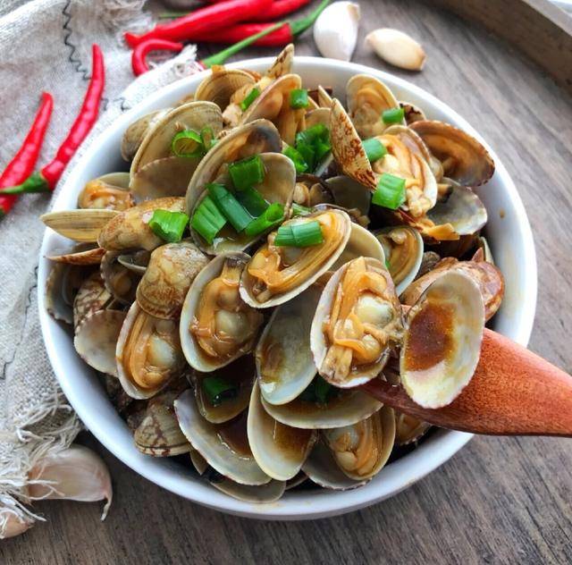轻轻松几步,就做出超好吃的蚝油花蛤