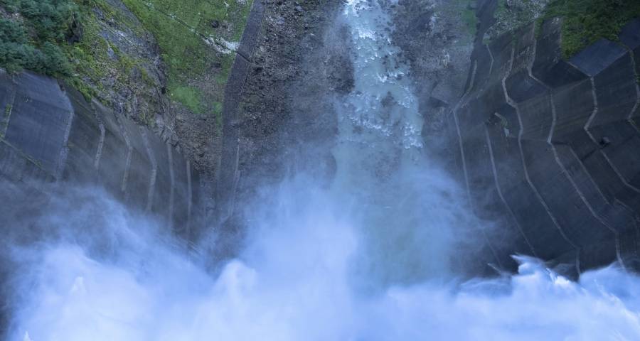 家电白强黑弱未变，方太小米京东奥克斯冲刺，国美惠而浦美菱挣扎-家电圈官网