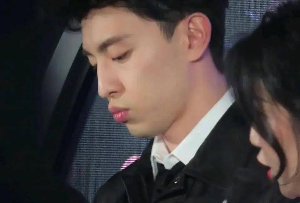 杨洋吴彦祖是薄唇帅哥邓伦厚唇也迷人哪种嘴唇厚度你最能欣赏