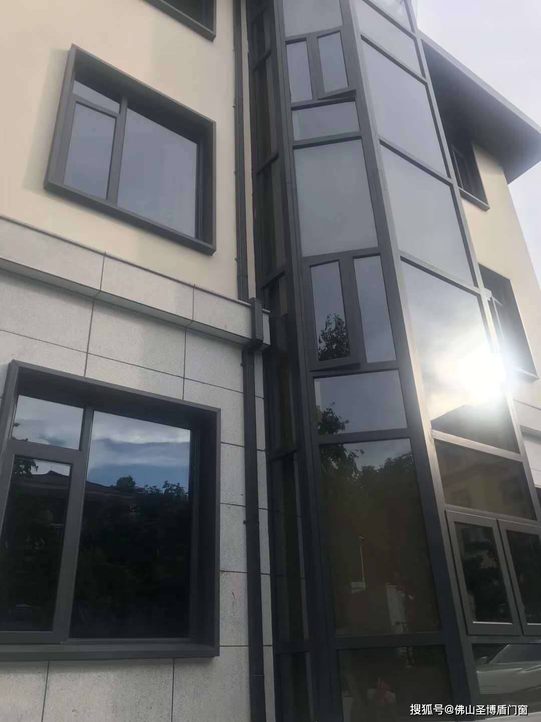 如果家也需要保险,那么安装断桥铝门窗,无疑就是最好的投资!_玻璃