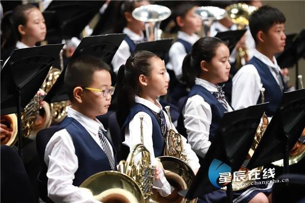 湖南青少年交响管乐团上演视听盛宴,首秀大获好评!