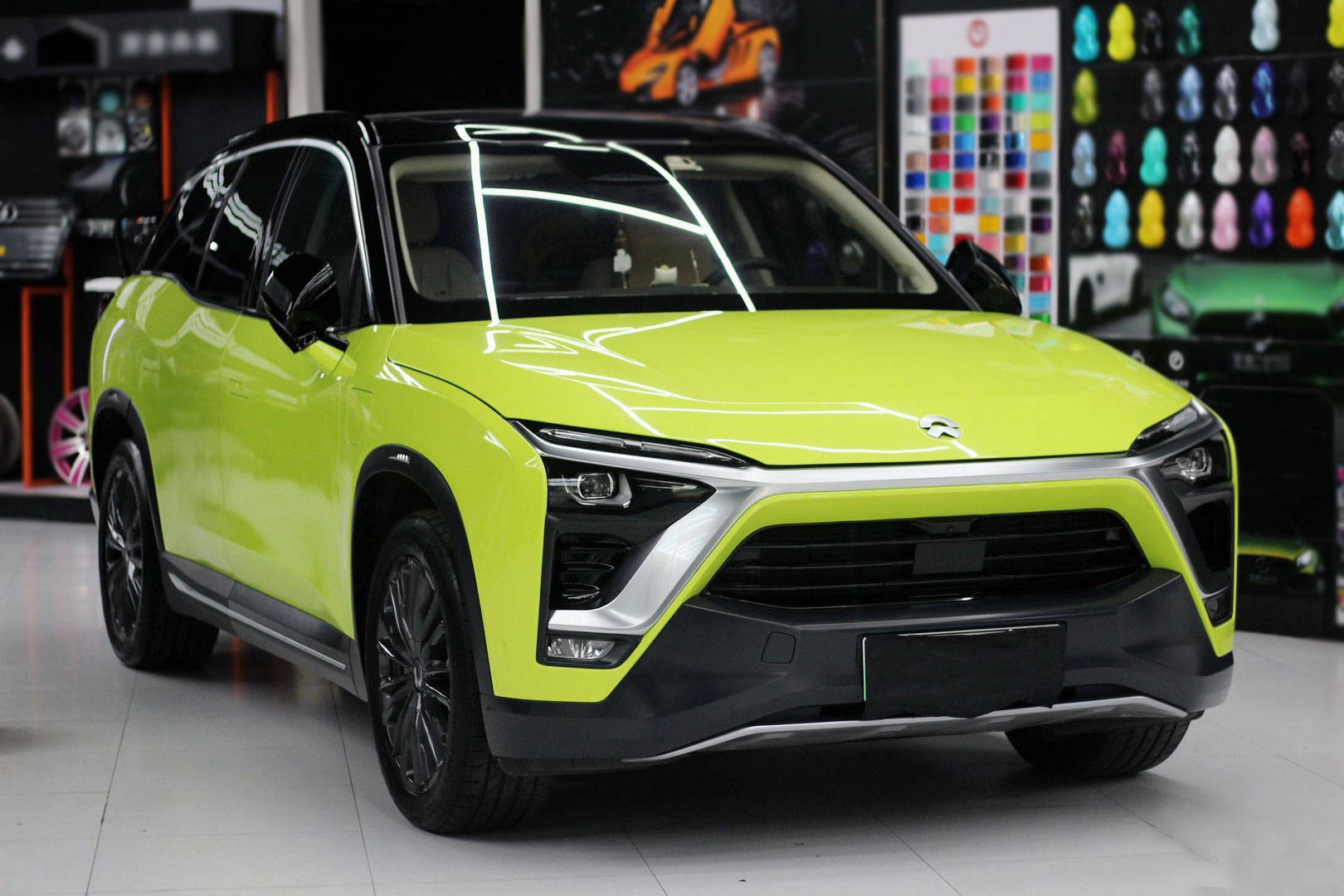 蔚来es8改色嫩芽绿,足够亮眼才更有未来