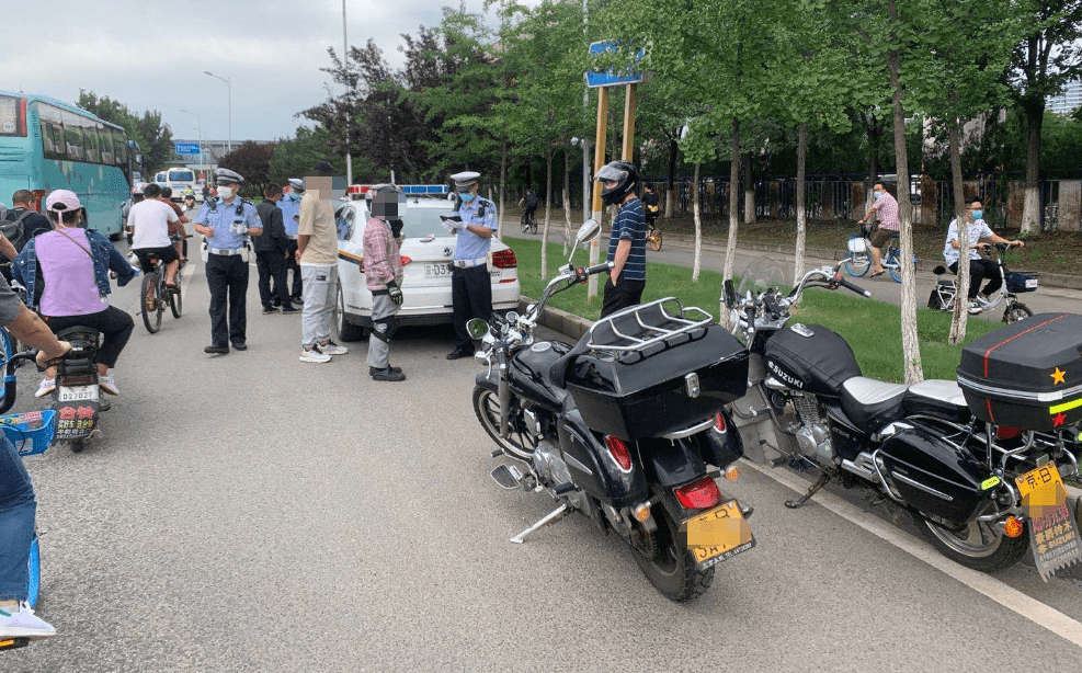 嚴管摩托車違法 昌平交警在行動