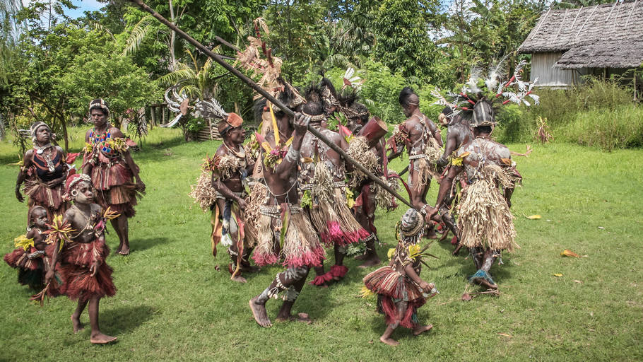 巴布亚新几内亚游记维外克欢快的土著舞蹈02