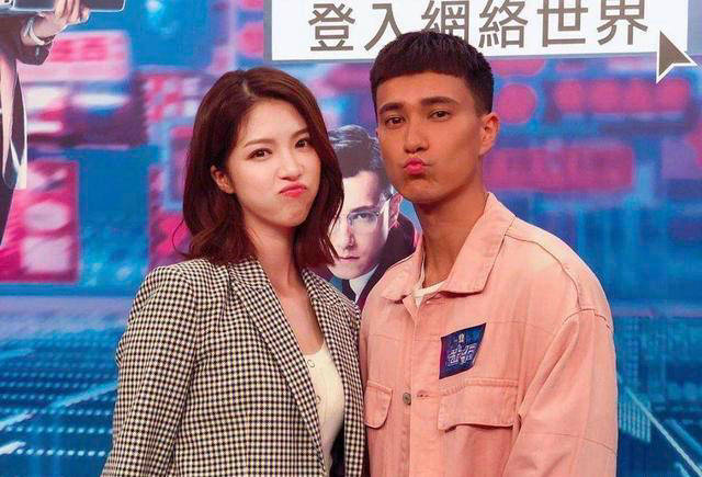 女友是2017年华姐冠军余思霆,如今也是tvb的签约艺人.