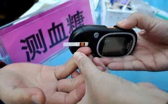 尿酸危害大做好三多三少稳定尿酸防止痛风