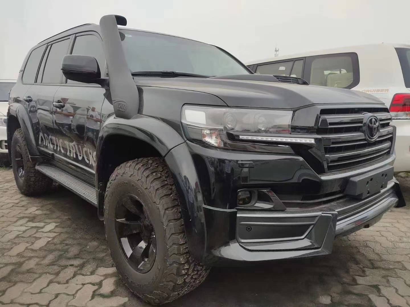 2021款柴油陆巡,4.5t动力 四驱,预售65万,比宝马x5还霸气