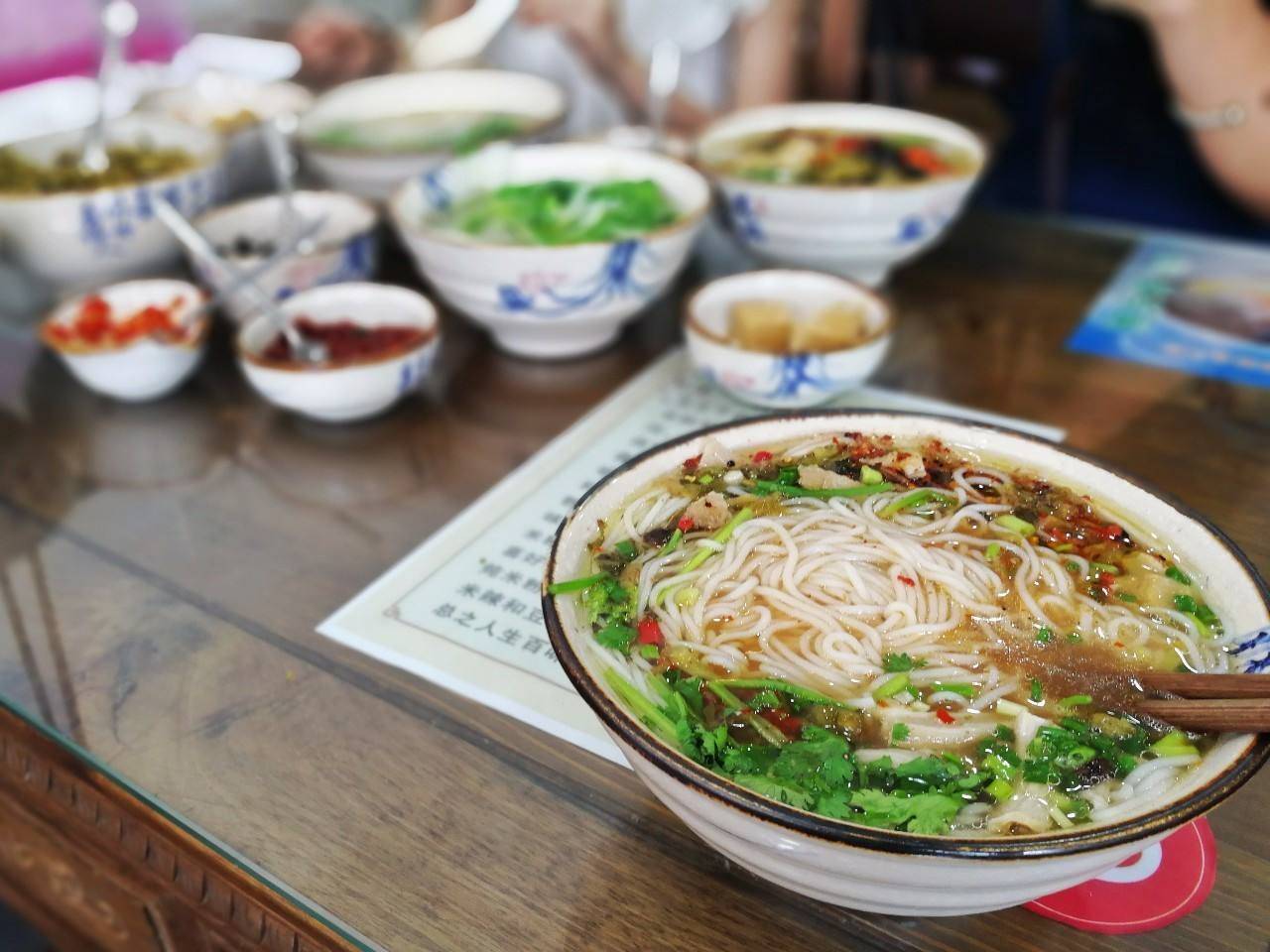 2020国庆旅游攻略之西昌,吃正宗火盆烧烤