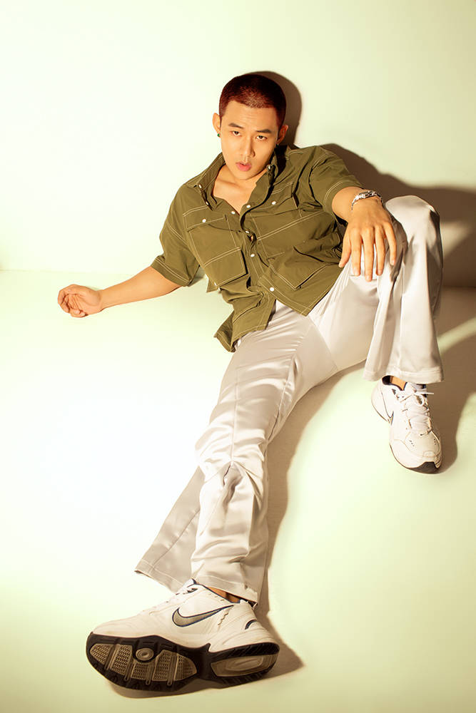 演员颜敬杰最新时尚大片曝光 光影之间尽显型男魅力