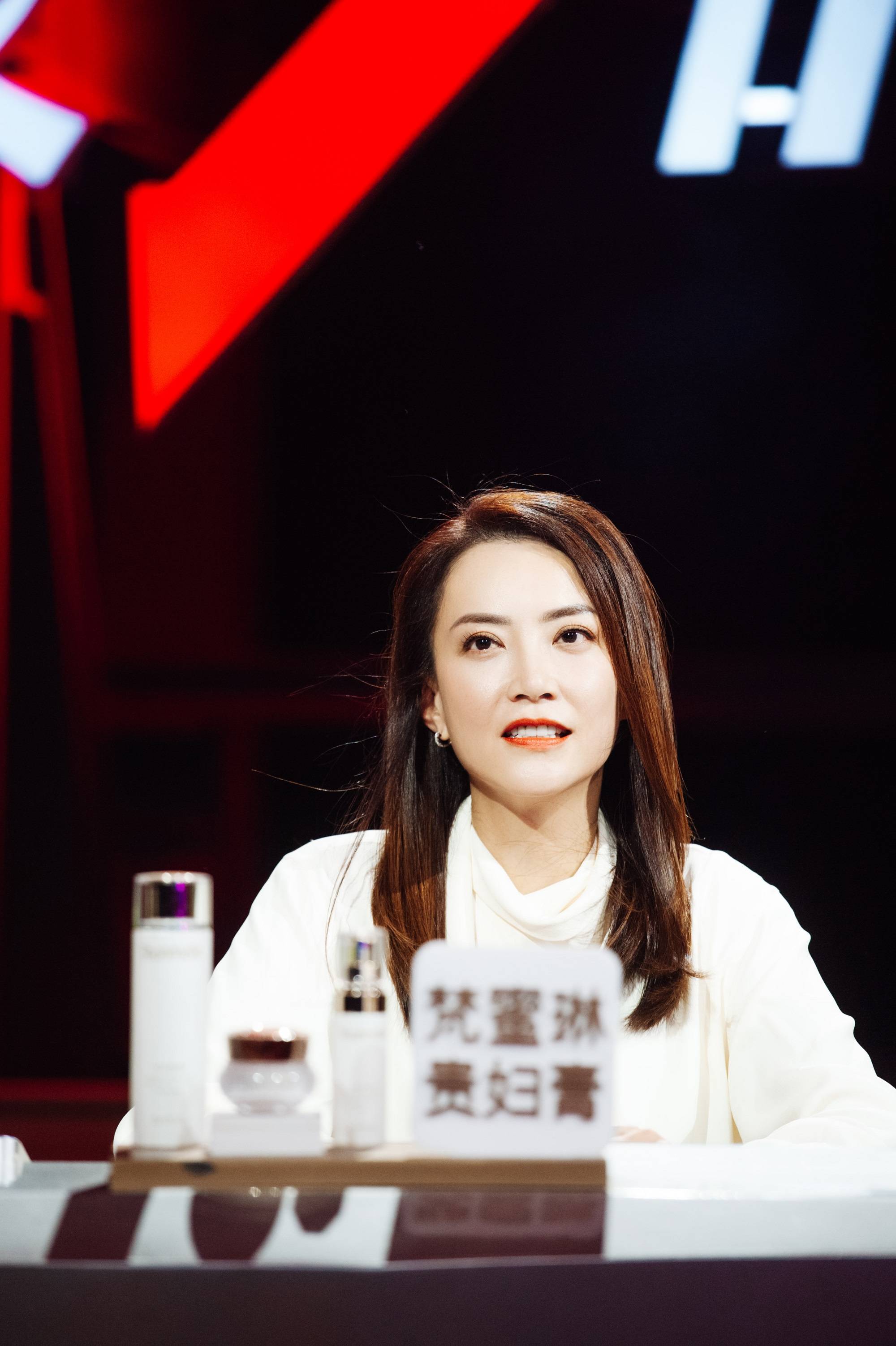霍汶希乘风破浪的姐姐更新粤语rap为姐姐打call