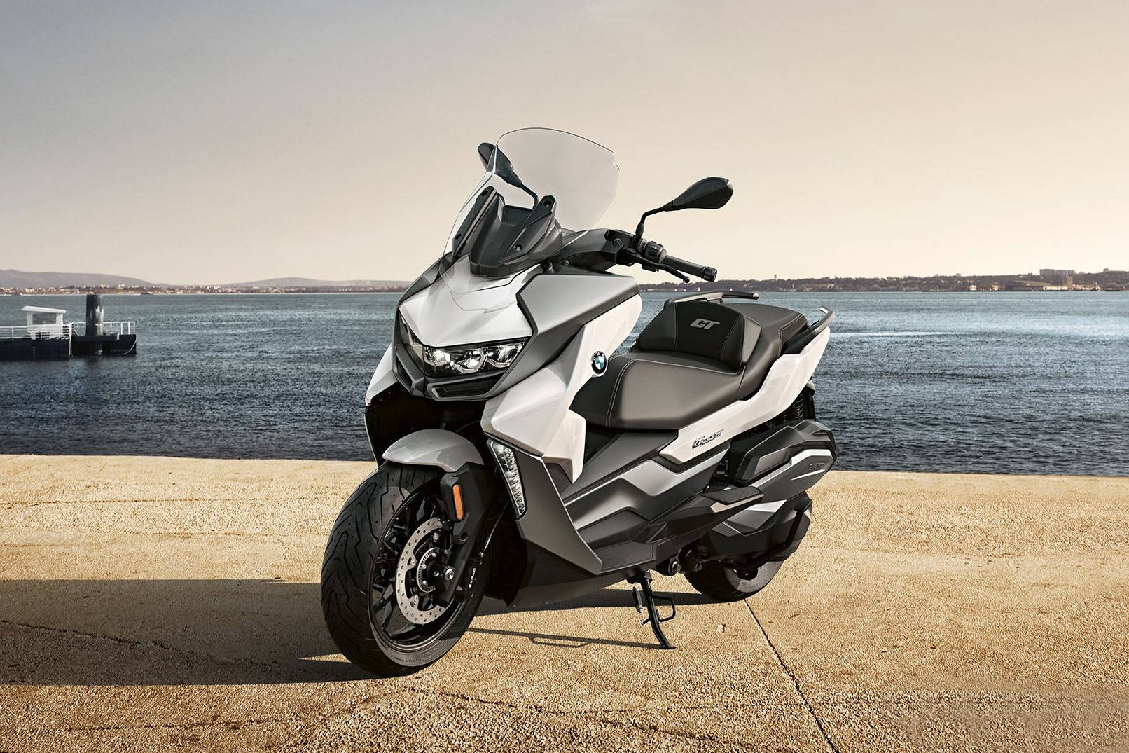 颜值与性能并存光阳赛艇s400还要什么c400gt