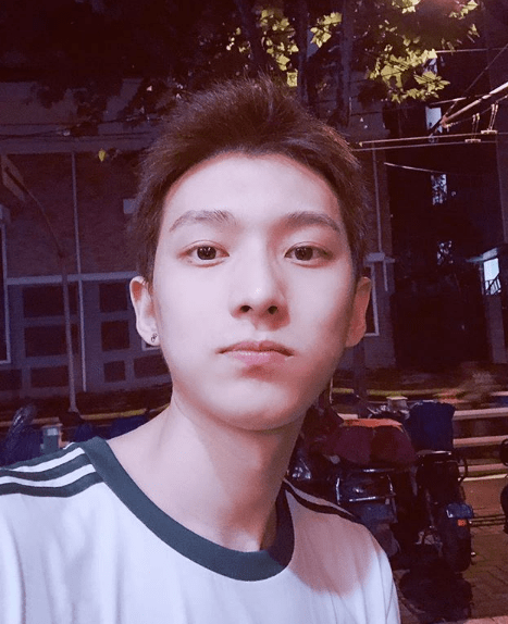 原创周冬雨唐培彦6年前青涩合影曝光男方账号被扒热衷晒豪车炫富