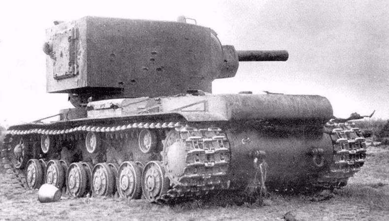 二战苏联超级坦克kv2坦克产量超过三百辆却不能阻止德军攻势