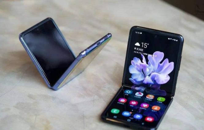 穷人终于也能玩高科技了三星欲推廉价折叠屏手机五千多就能拿下