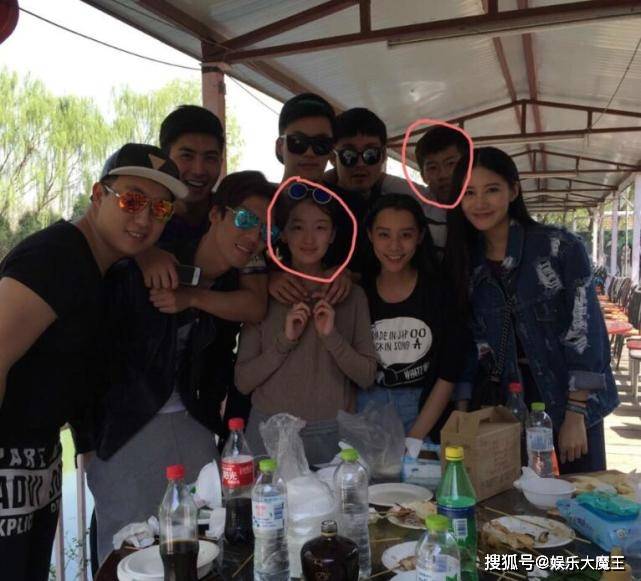 又是富二代周冬雨绯闻男友身份曝光系其大学同学与前任田明鑫也认识