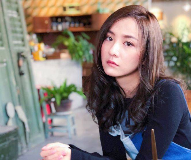 《爱情公寓》中清纯的心凌,曾经是小玉女,8年后化身性感女郎