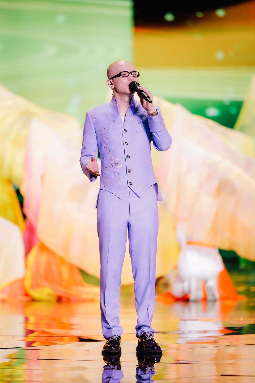 歌手平安再登央视七夕晚会 压轴献唱《和祖国在一起》