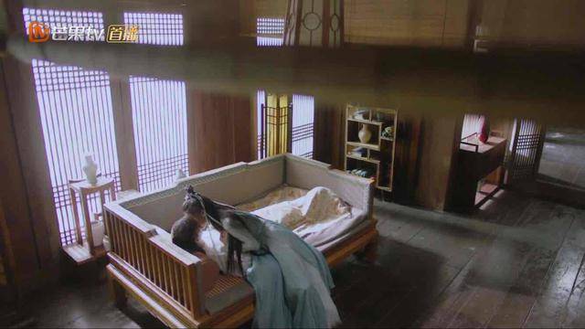 《琉璃》司凤被若玉捅刀命悬一线,璇玑送良缘花吻他,昊辰气死了