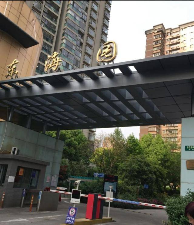 东海园位于静安区江宁路板块,属于上海静安老牌繁华板块之一,周边即是