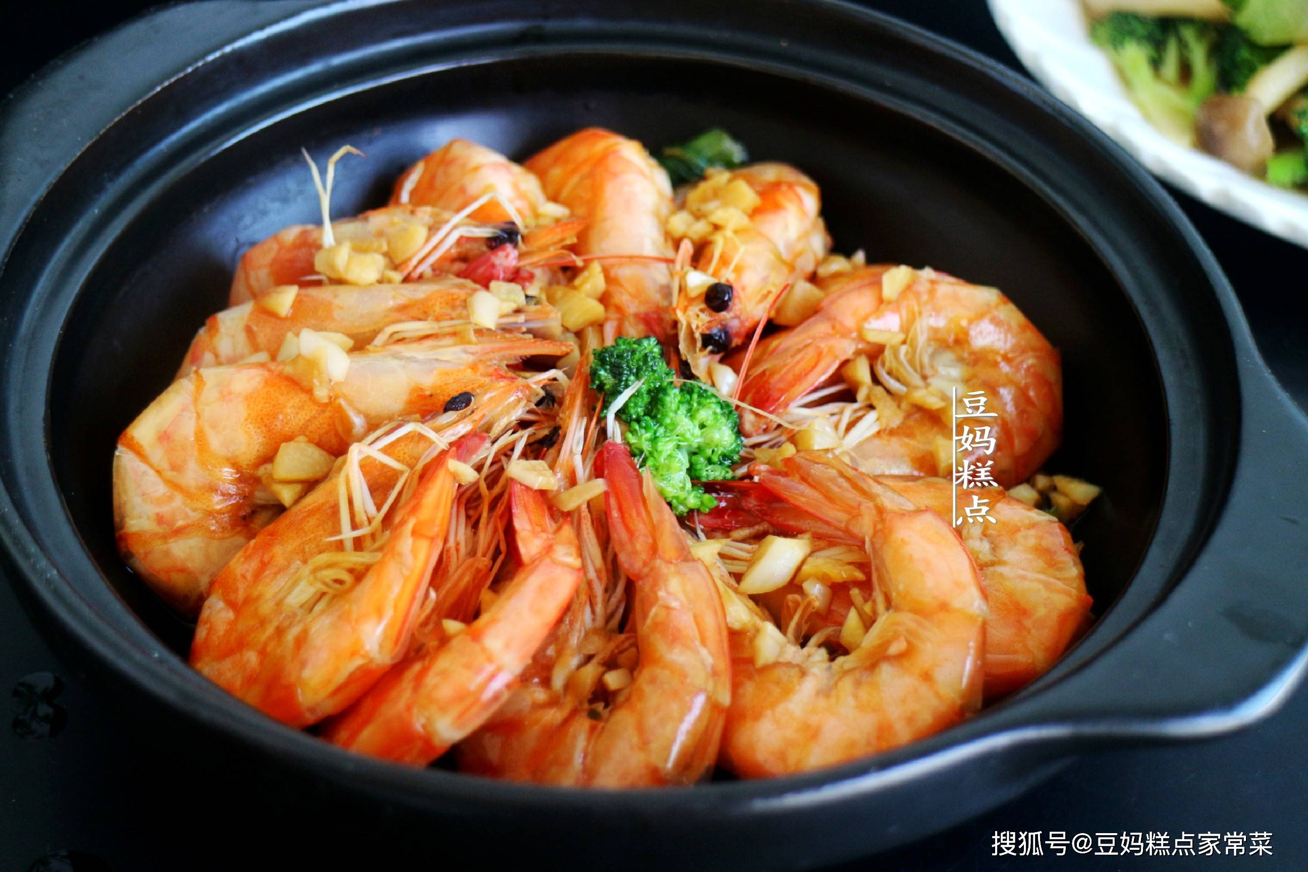 不用油不放盐,教你3分钟做蒜香虾,鲜嫩味美,低脂减肥