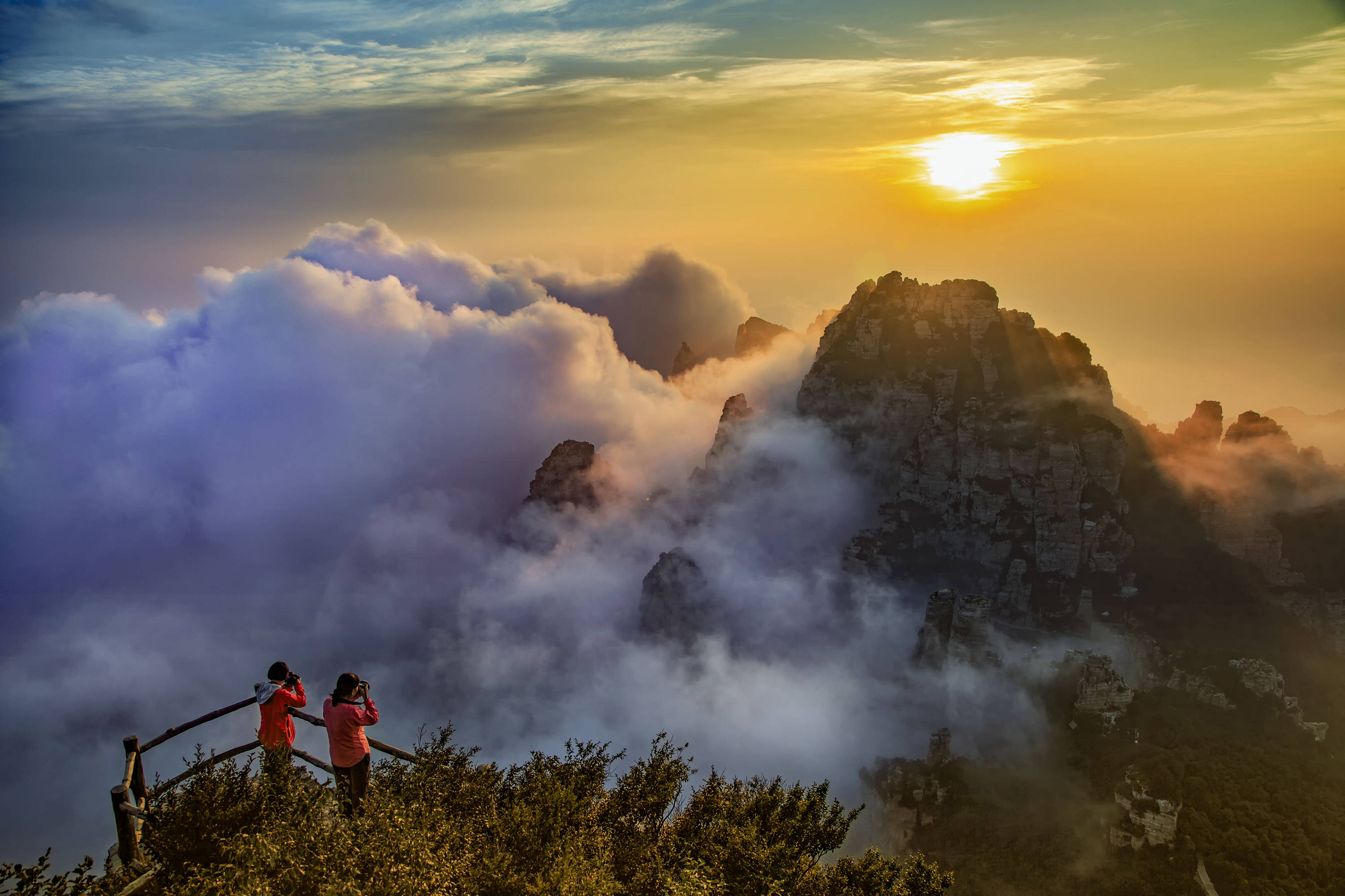 离北京车程3小时有处人间仙境,被称"北方黄山",云海佛光惹人醉!